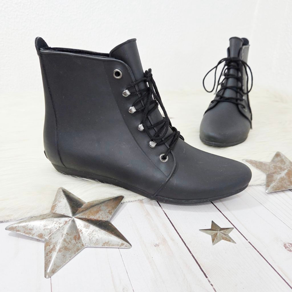 Loeffler Randall lace up rain boots black rubber waterproof ankle booties size 8